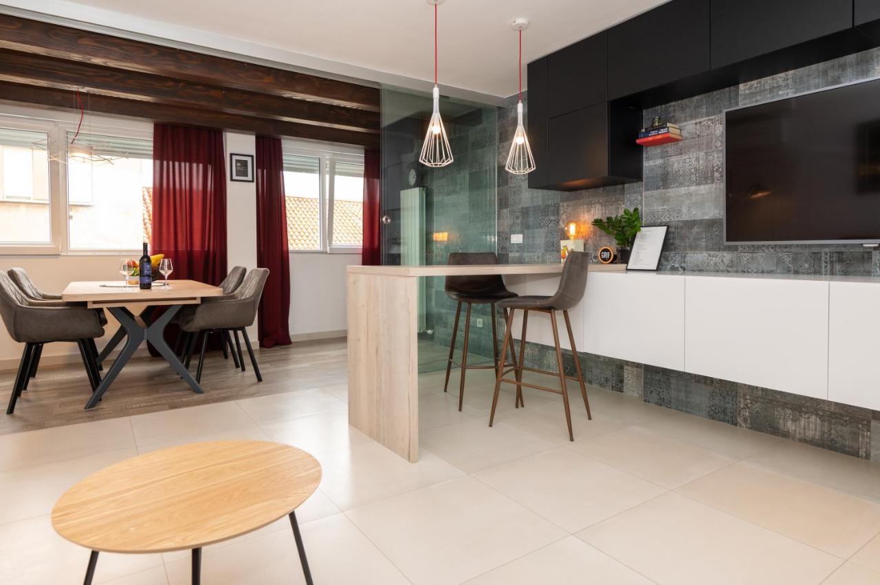 Apartment Tula Šibenik Exteriör bild